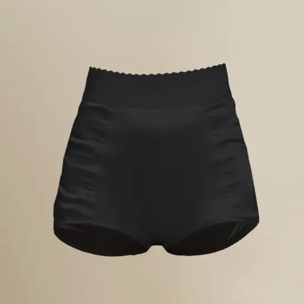 Contessa Mill got shorts size S only used for photo